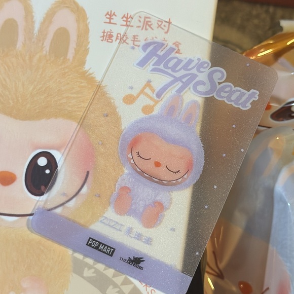 POP MART LABUBU ‘ZIZI’ - Picture 2 of 7